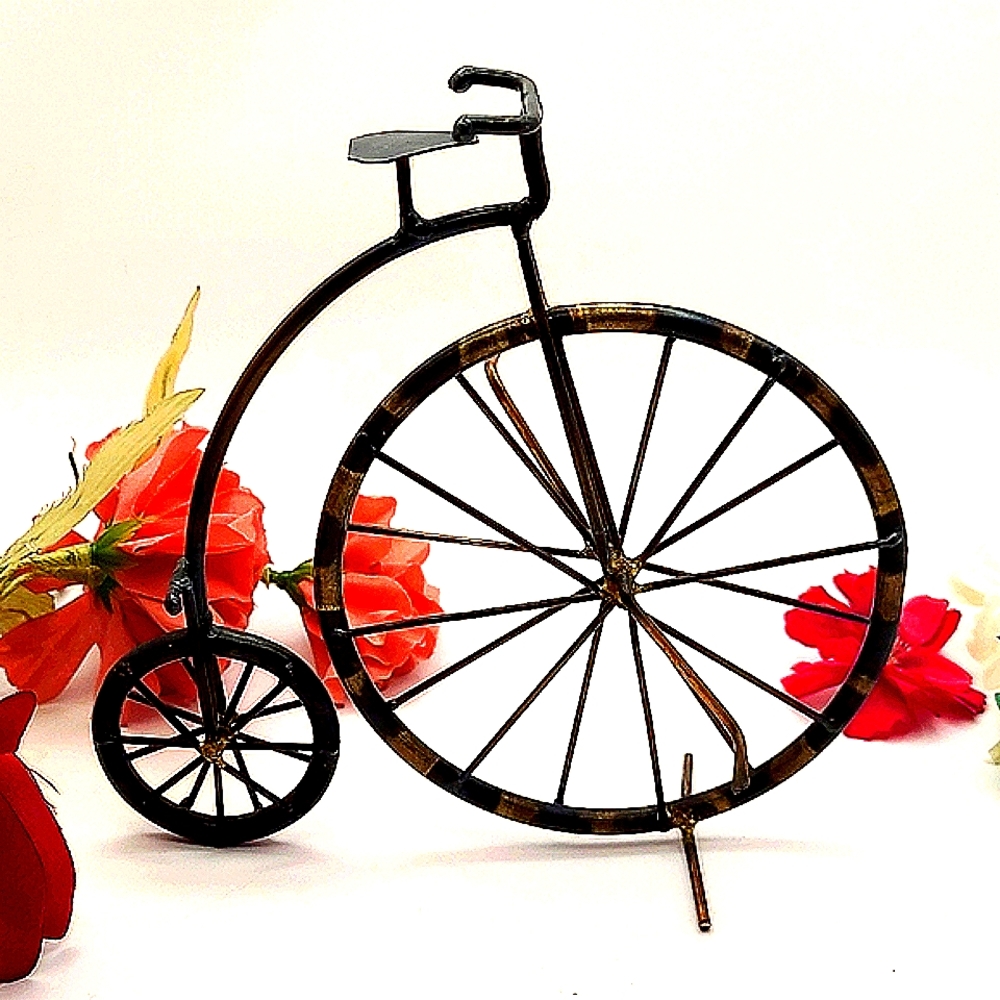 Vintage classic metal bicycle decoration
